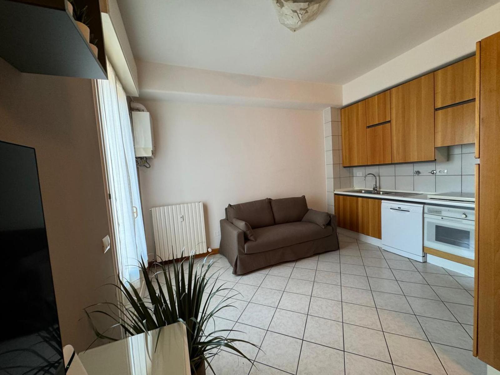 Nicholas B&B City Center- Apartment Болонья Экстерьер фото
