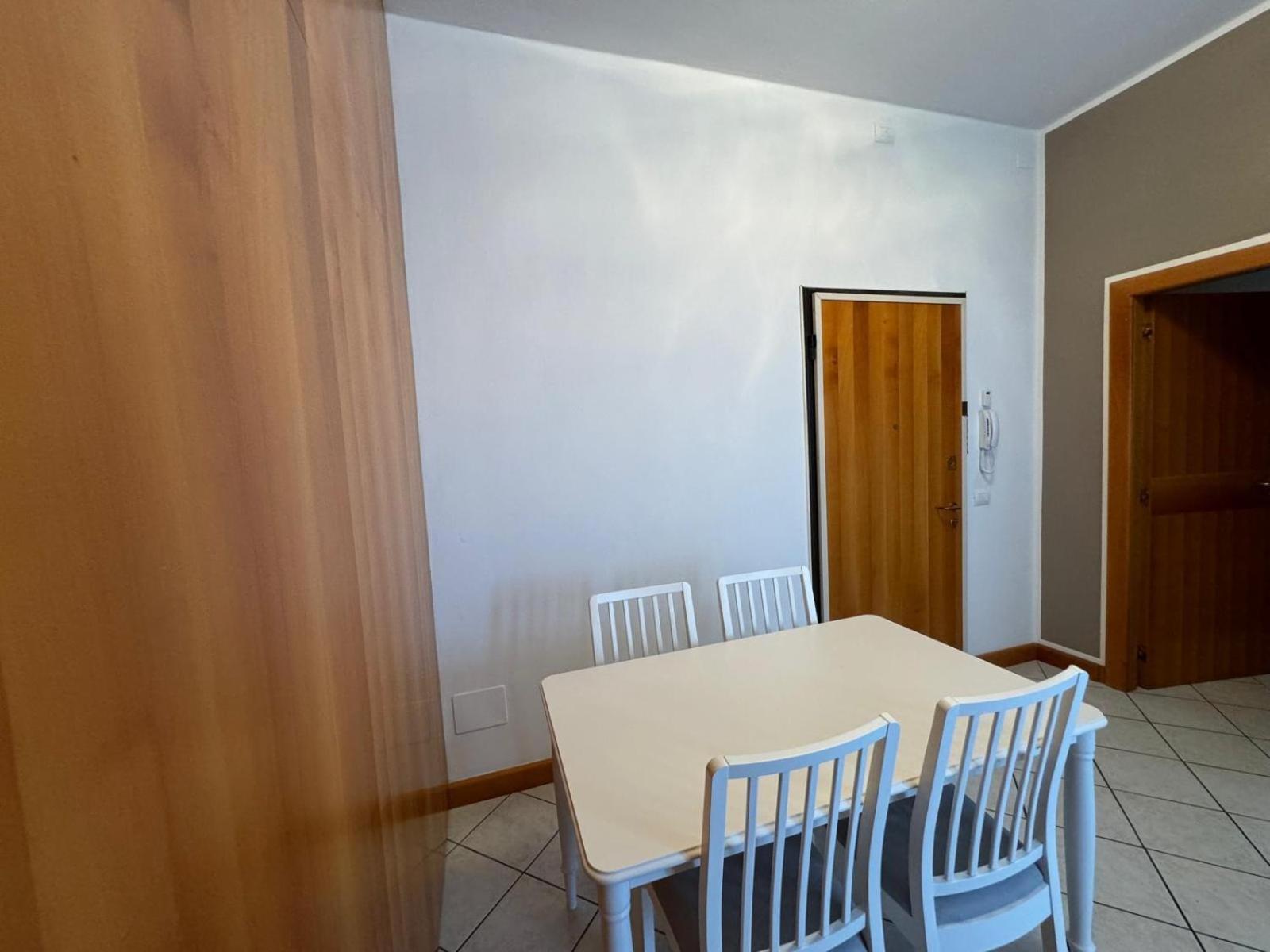 Nicholas B&B City Center- Apartment Болонья Экстерьер фото